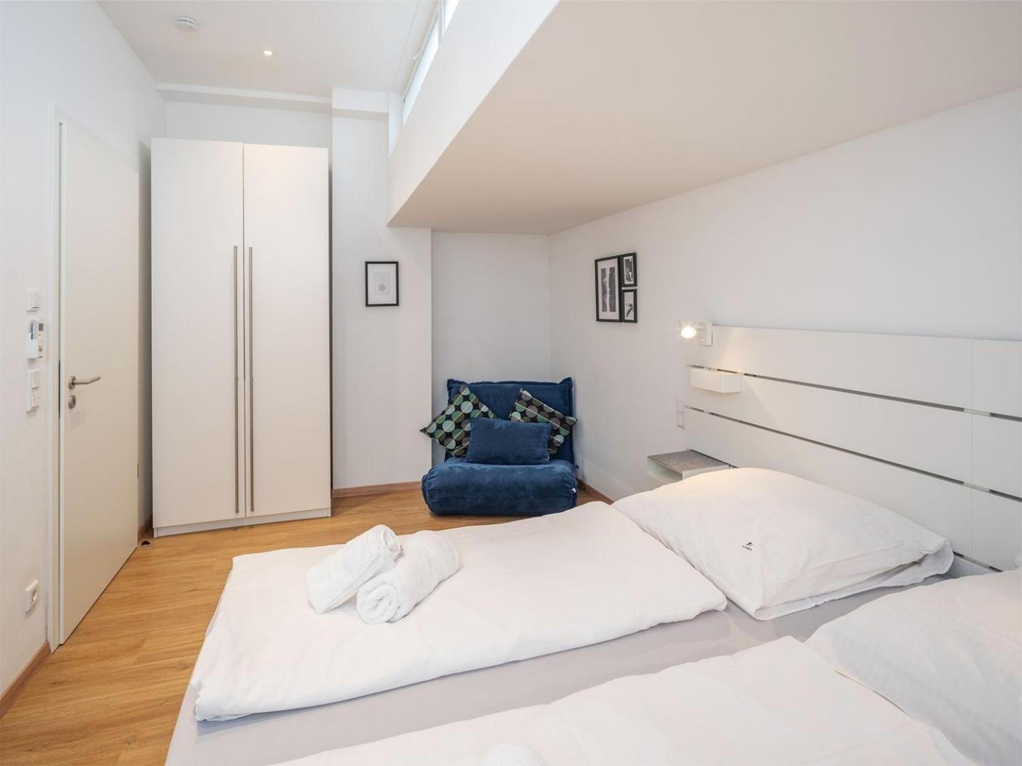 Apartment Stylisch Eingerichtete Mitten In Muenchen!
